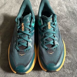 Hoka speedgoat 5 GTX size 8